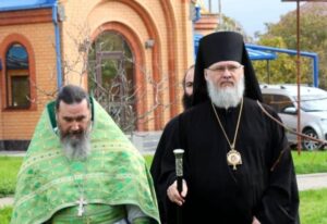 В день памяти прп. Амвросия Оптинского епископ Георгиевский и Прасковейский Николай совершил Божественную литургию в храме Воскресения Словущего