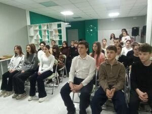 Священник Свято-Крестовского округа Георгиевской епархии провел встречу с учениками 5