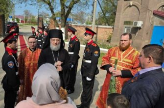 Епископ Николай возглавил Божественную литургию в Казанском храме города Будённовска Епископ Николай возглавил Божественную литургию в Казанском храме города Будённовска