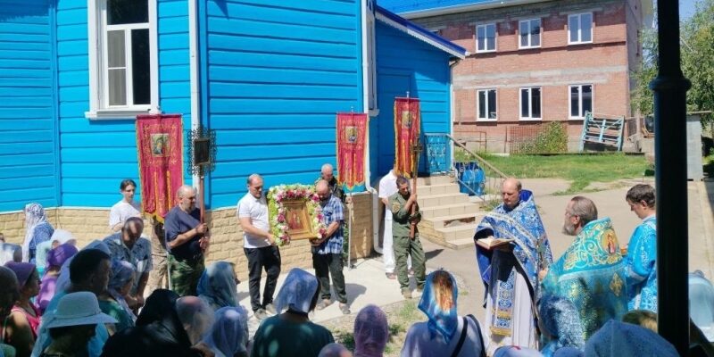 Казанский храм города Будённовска отметил малый престольный праздник